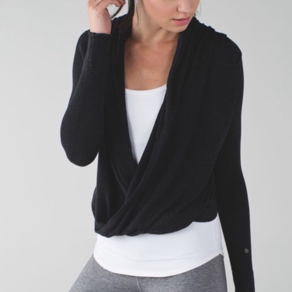 Lululemon Iconic Wrap Dark Gray Long Sleeve Shirt Crop Sz XS -Small Thumb Holes